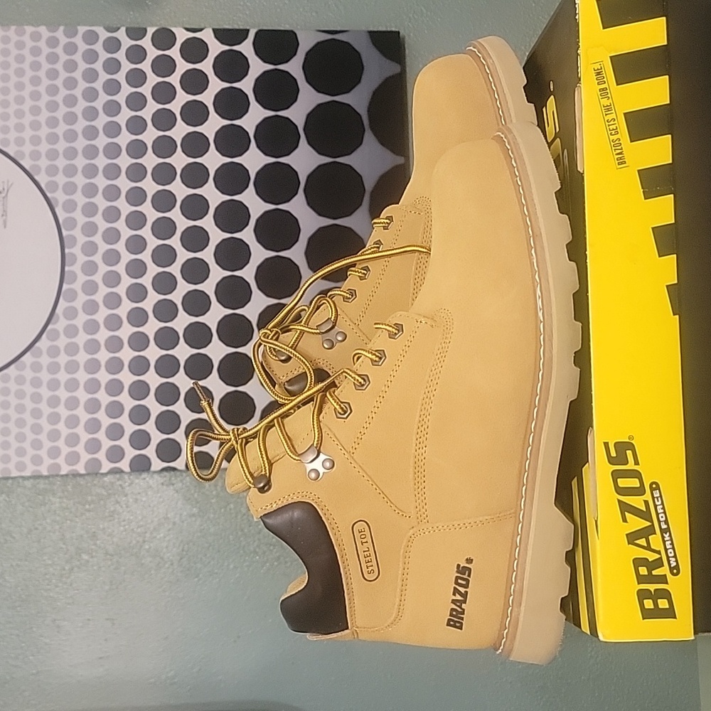 Steel toe boots